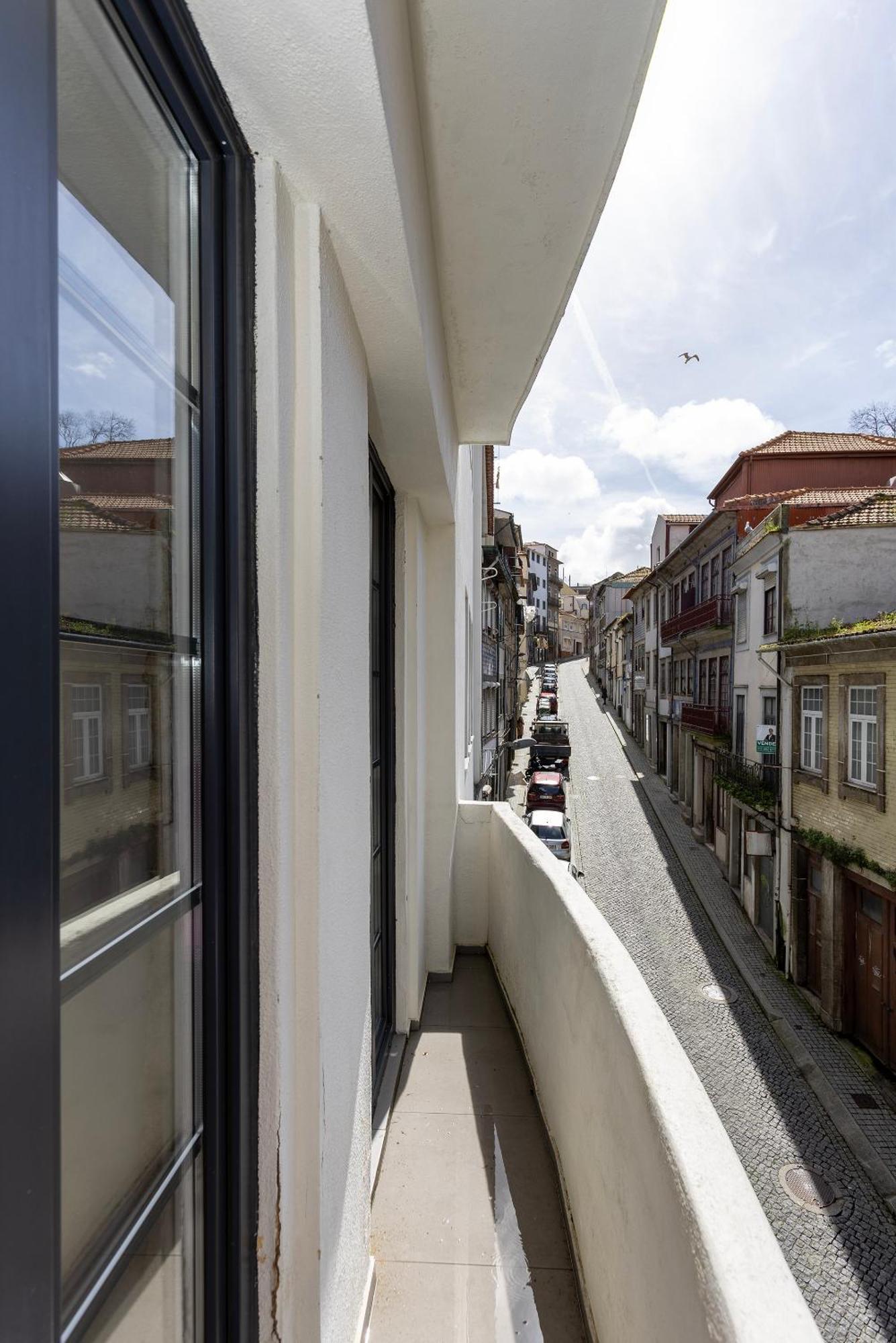 Liiiving In Gaia - Casa Da Vinha Apartments บีลาโนวาเดกายา ภายนอก รูปภาพ